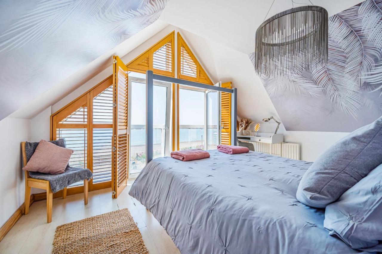 Pebble Paradise Beachfront Family Getaway 佩文西 外观 照片